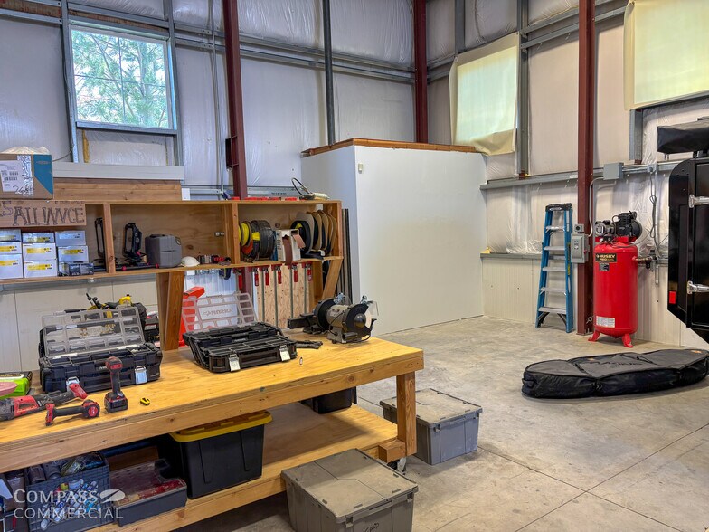 More Photos Of 63075 Crusher Ave, Bend Manufacturing For Sale