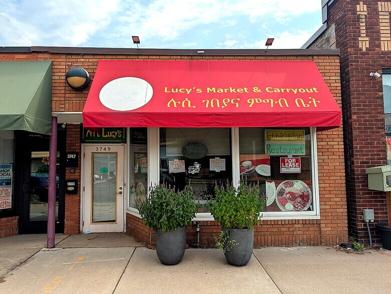 More Photos Of 3749 Cedar Ave S, Minneapolis Restaurant For Lease