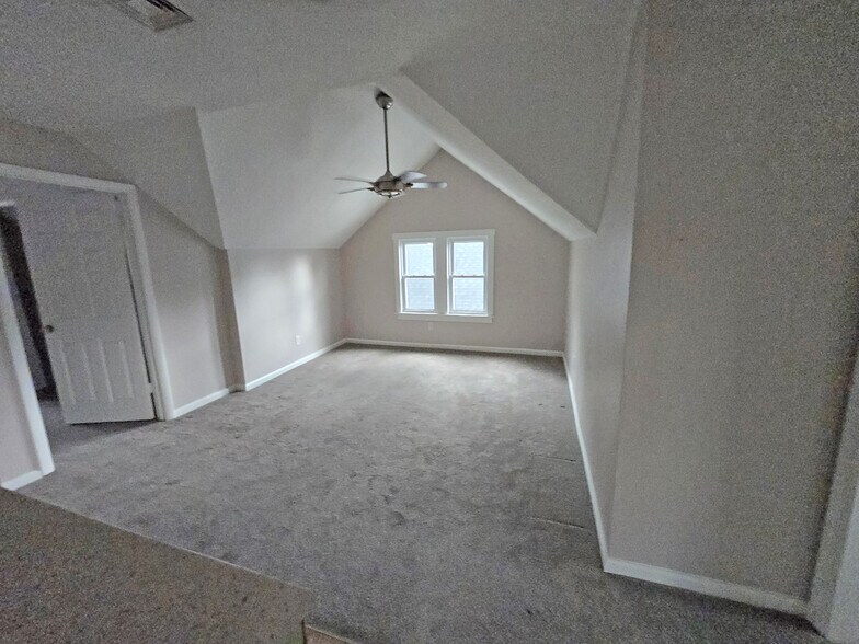 More Photos Of 908 Belmont Ave, Springfield Storefront Retail Residential For Sale