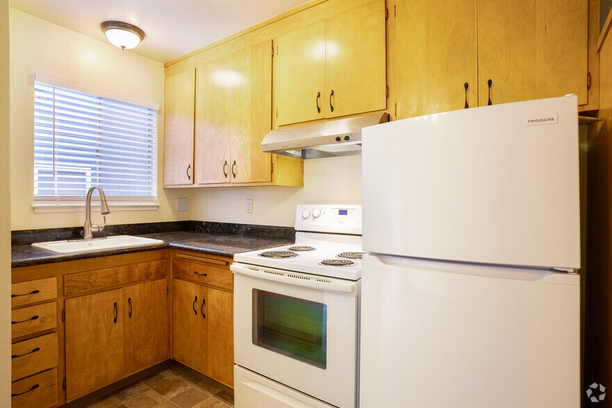 More Photos Of 1730 Lacassie Ave, Walnut Creek Apartments For Sale