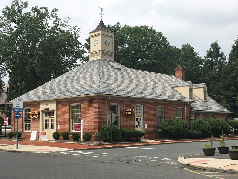 More Photos Of 150 Elm St, Westfield Bank For Lease