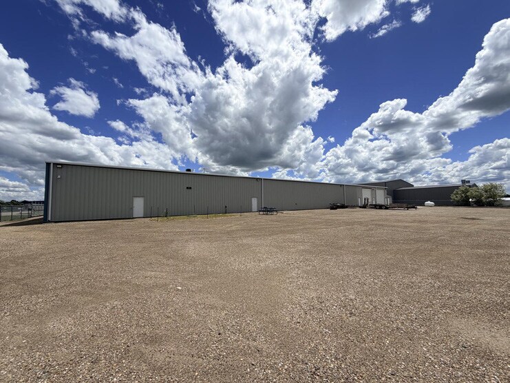 More Photos Of 4314 Centurion Dr, Bismarck Warehouse For Sale