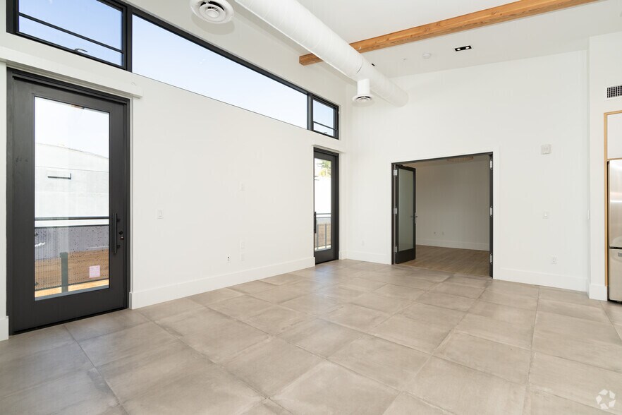 More Photos Of 330 S Cedros Ave, Solana Beach Apartments For Lease