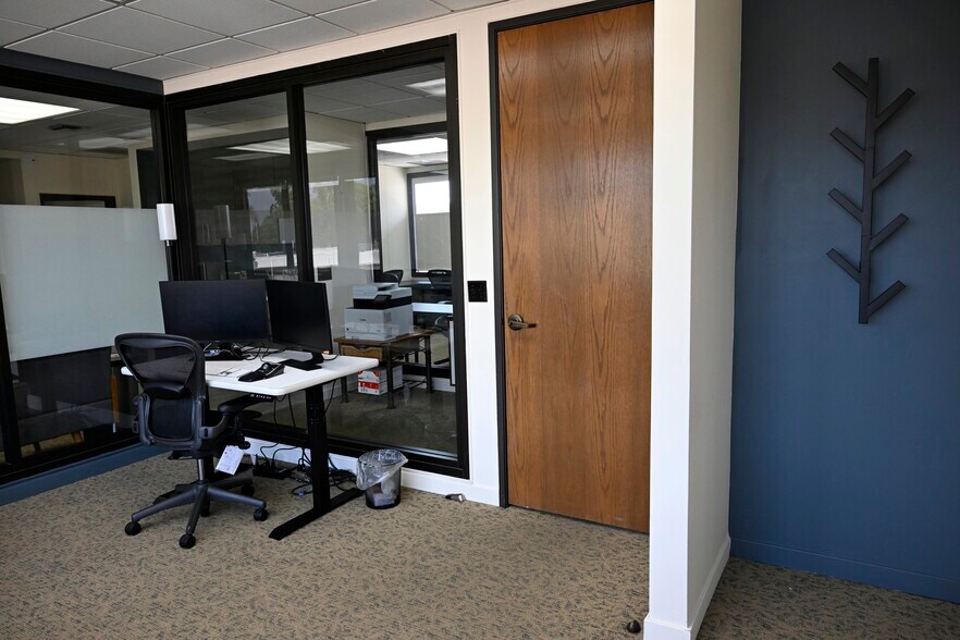 More Photos Of 1819 W Olive Ave, Burbank Office For Lease