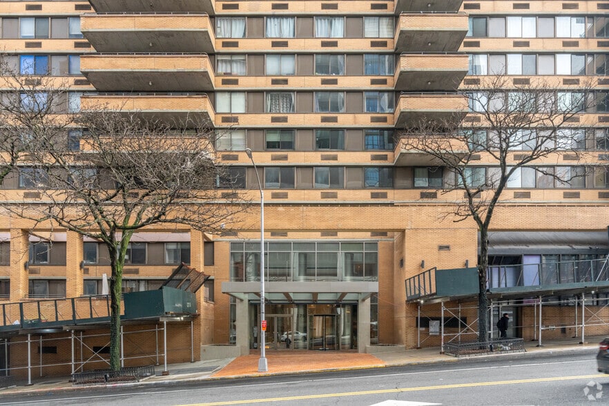 More Photos Of 2565 Broadway, New York Apartments For Lease