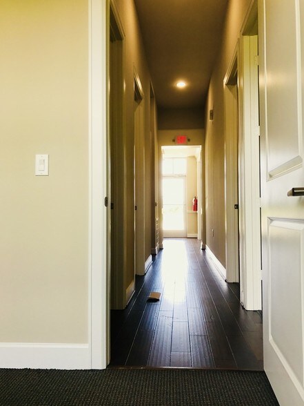 More Photos Of 5757 Flewellen Oaks Ln, Fulshear Business Park For Lease