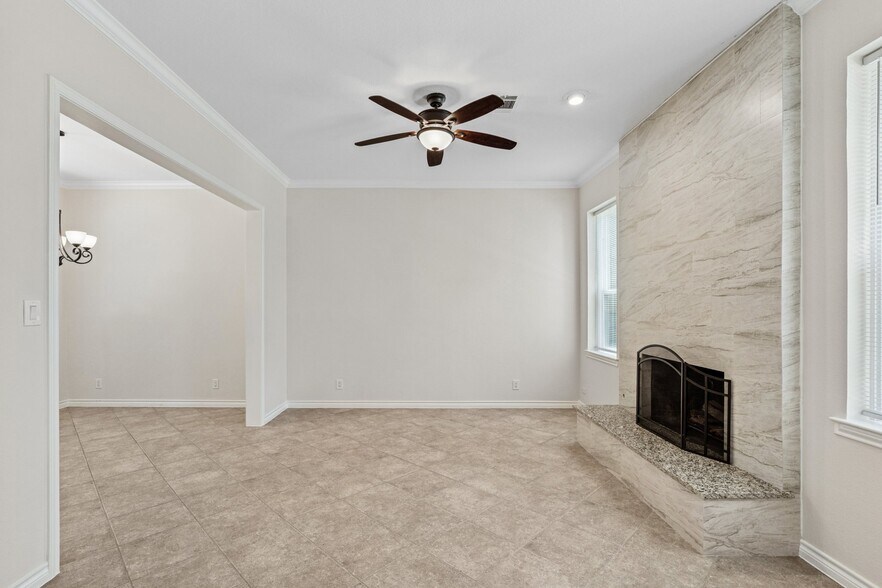 More Photos Of 1101 N Locust St, Denton Apartments For Sale