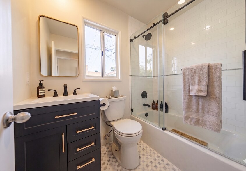 More Photos Of 5629 Cleon Ave, North Hollywood Multifamily For Sale