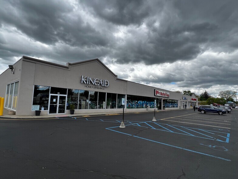 More Photos Of 109-117 E Route 59, Nanuet Freestanding For Lease