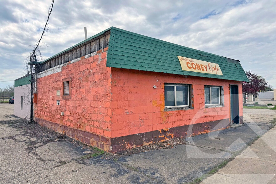 More Photos Of 4355 Dixie Hwy, Waterford Restaurant For Lease