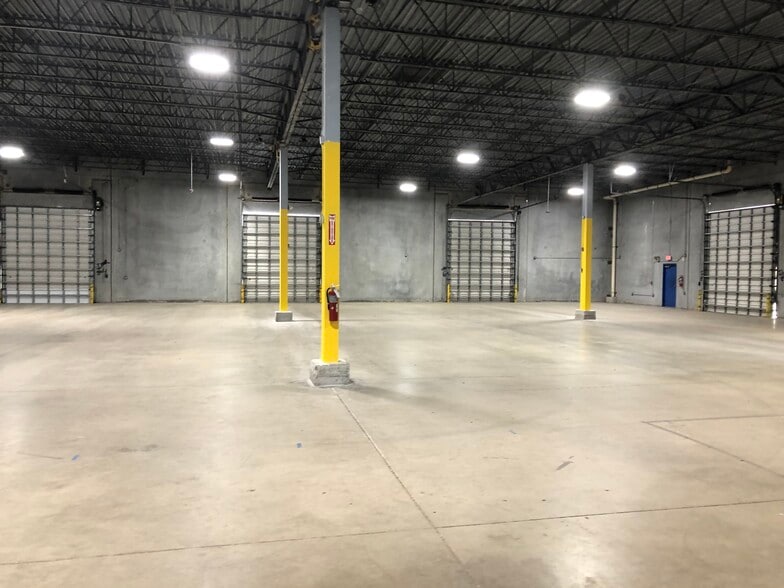 More Photos Of 4935 Park Ridge Blvd, Boynton Beach Warehouse For Lease
