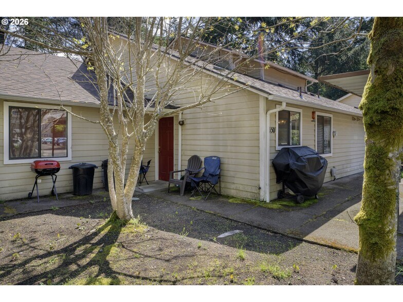 More Photos Of 1310-1390 Spruce St, Florence Apartments For Sale