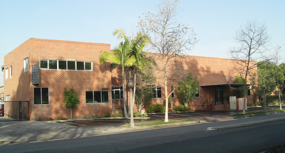 Primary Photo Of 8563-8581 Higuera St, Culver City Loft Creative Space For Lease