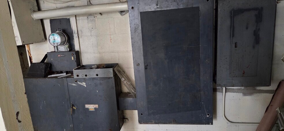 More Photos Of 1220 Kings Hwy, Brooklyn Storefront Retail Office For Lease