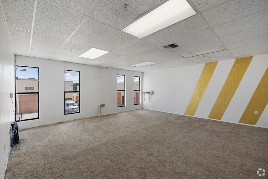More Photos Of 2480 W 82nd St, Hialeah Warehouse For Lease