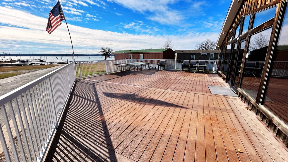 More Photos Of 13947 Reel Ln, Madill Marina For Sale
