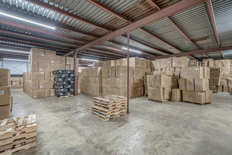 More Photos Of 1112 3rd Ave S, Myrtle Beach Warehouse For Lease