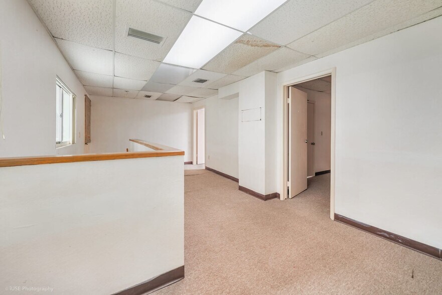 More Photos Of 1651 W 37th St, Hialeah Warehouse For Sale