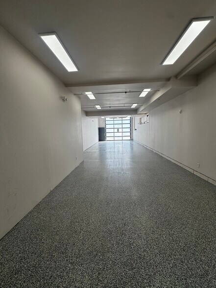 More Photos Of 4554 Forestdale Dr, Park City Light Manufacturing For Sale