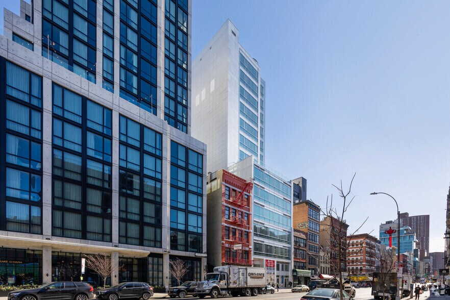 More Photos Of 139 Bowery, New York Apartments For Lease