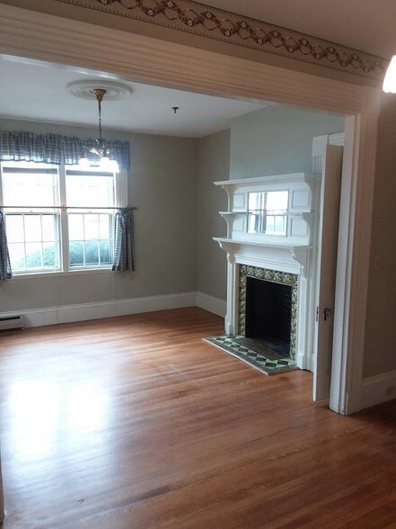 More Photos Of 67 Pine St, Bangor Office For Lease