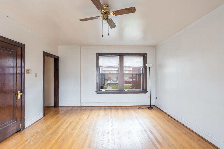 More Photos Of 146 157th St, Calumet City Apartments For Sale