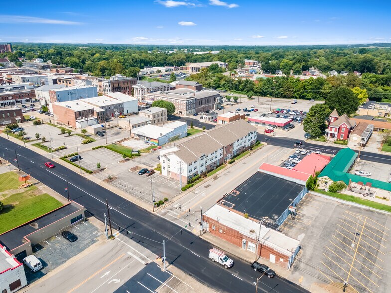 More Photos Of 111 E 4th St, Hopkinsville Apartments For Sale