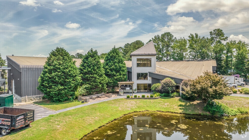 More Photos Of 825 W Professional Pl, Chesapeake Light Manufacturing For Lease