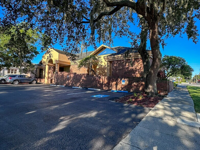 More Photos Of 1102 S Florida Ave, Lakeland Office For Lease