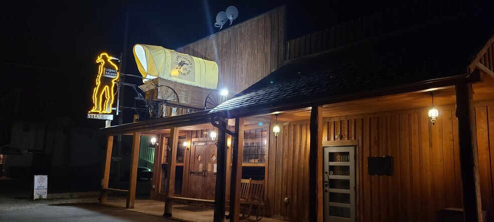 More Photos Of 158 Johnson St, Big Horn Restaurant For Lease