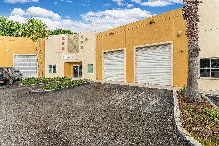 More Photos Of 9450 NW 58th St, Miami Warehouse For Lease