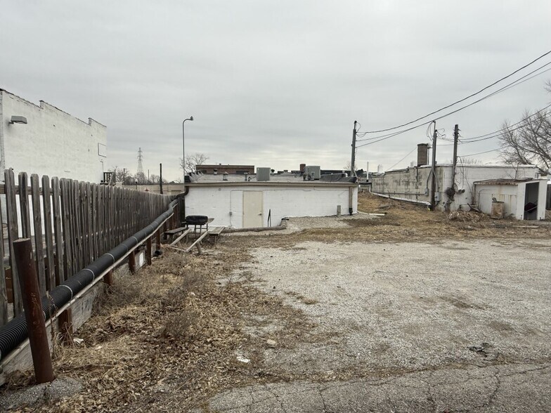 More Photos Of 8516 N 30th St, Omaha Bar For Sale