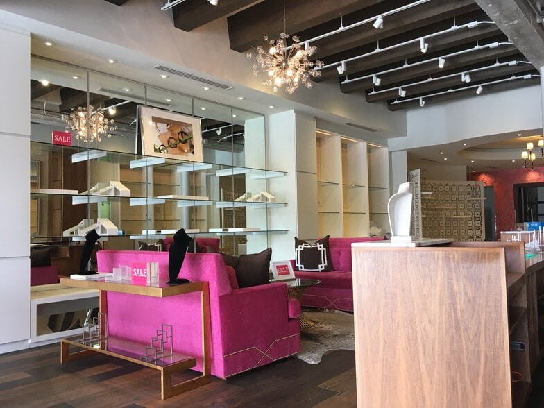 More Photos Of 5910-5932 Broadway St, San Antonio Unknown For Lease