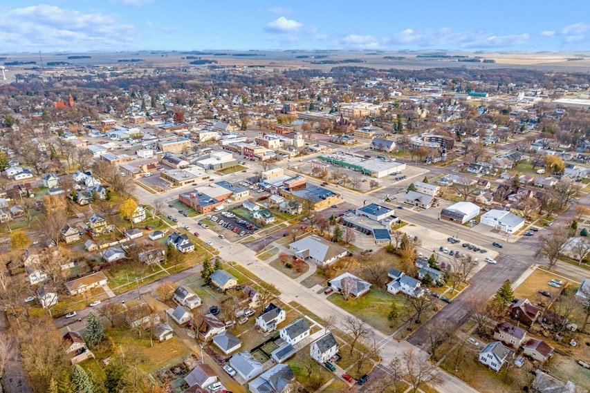 More Photos Of 311 S Nicollet St, Blue Earth Healthcare For Sale