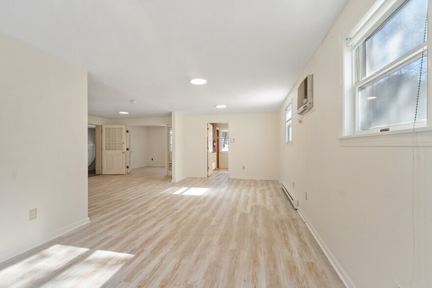 More Photos Of 561 Main St, Boxford General Retail For Sale