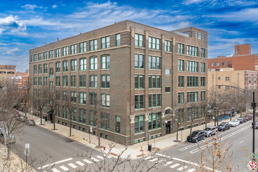 More Photos Of 1327 W Washington Blvd, Chicago Loft Creative Space For Lease