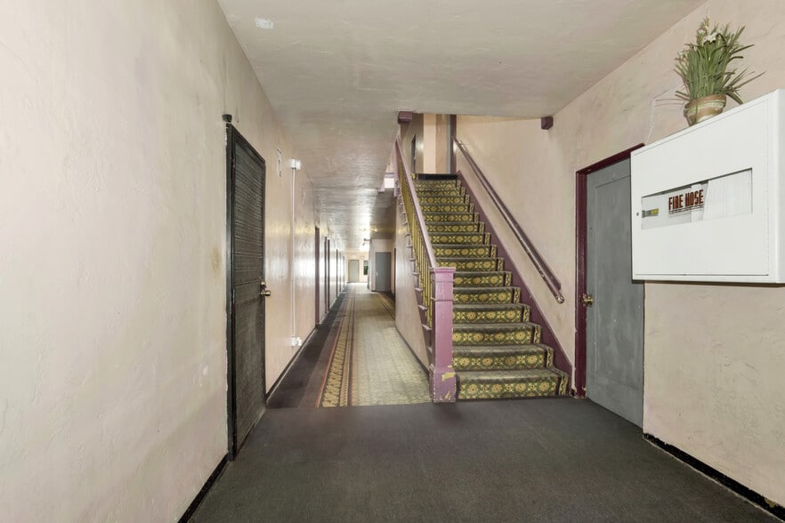 More Photos Of 1042 N Wilcox Ave, Los Angeles Hotel For Sale