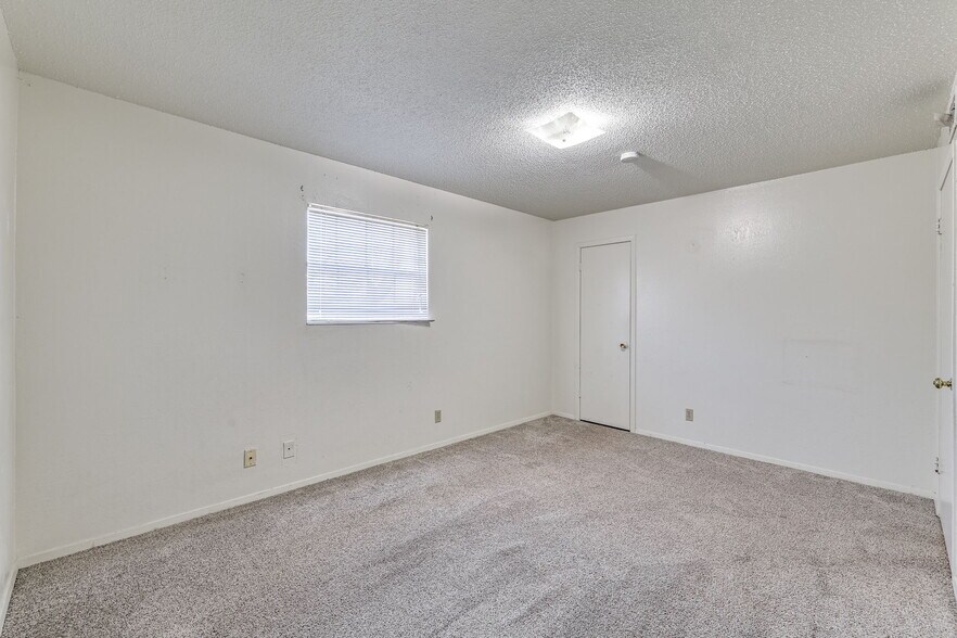 More Photos Of 1728 Pulliam St, San Angelo Apartments For Sale
