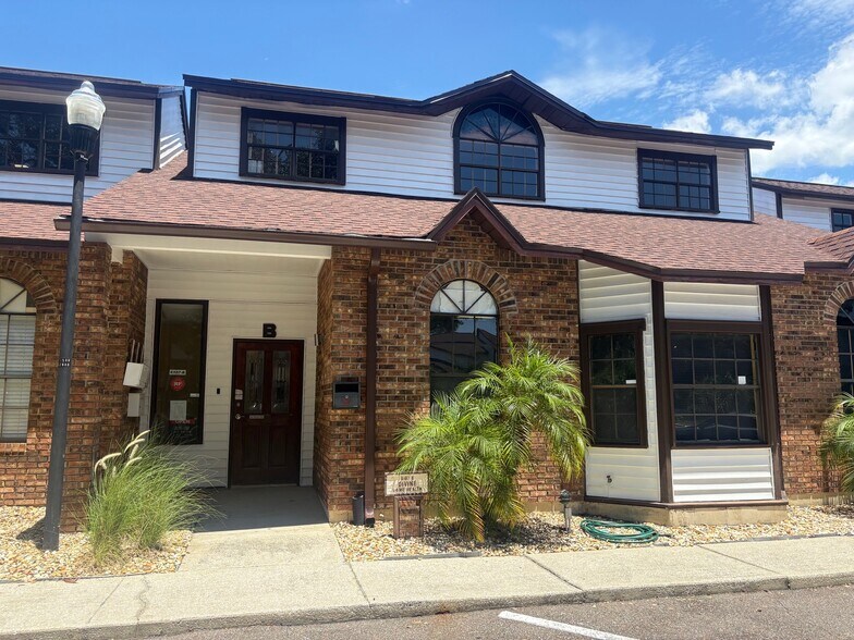 Primary Photo Of 6105 Memorial Hwy, Tampa Office For Lease