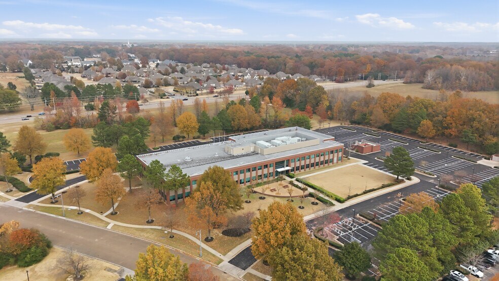More Photos Of 3742 Tyndale Dr, Memphis Office For Lease