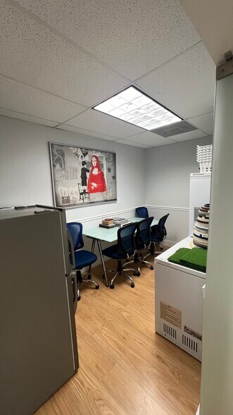 More Photos Of 8283 NW 64th St, Miami Light Distribution For Sale