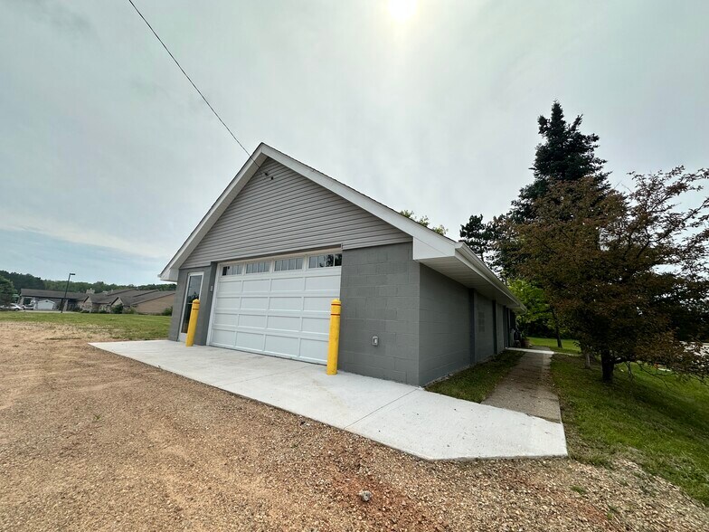 More Photos Of 15213 Co Hwy F hwy, Lakewood Storefront Retail Office For Sale