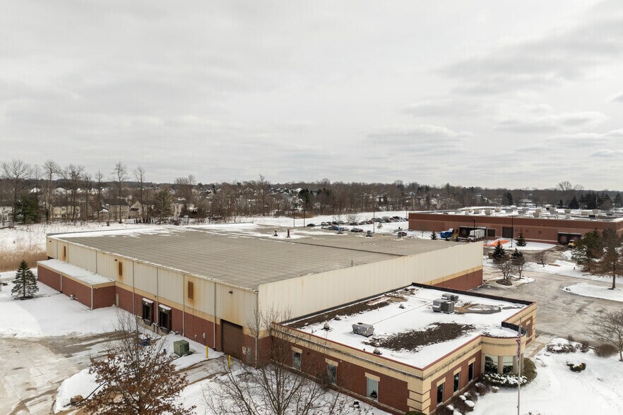 More Photos Of 10160 Philipp Pky, Streetsboro Manufacturing For Lease