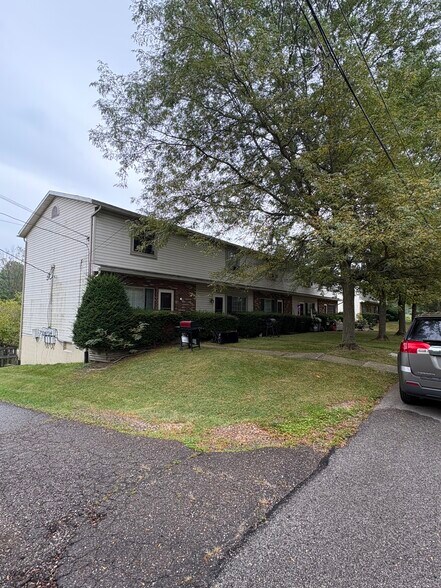 More Photos Of 143 Durling Dr, Wadsworth Apartments For Sale