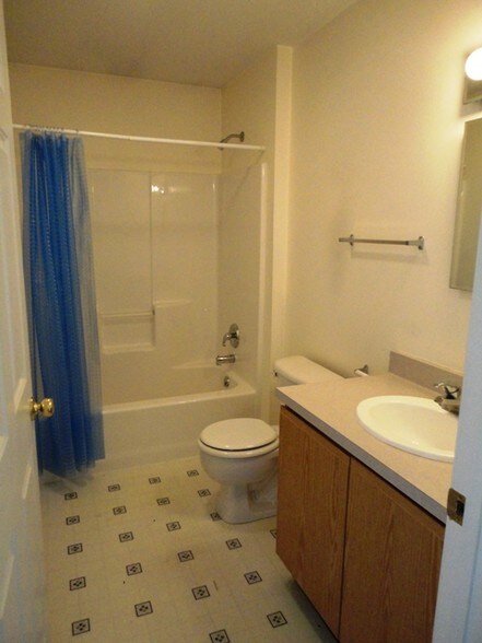 More Photos Of 692 South St, Highland Apartments For Sale