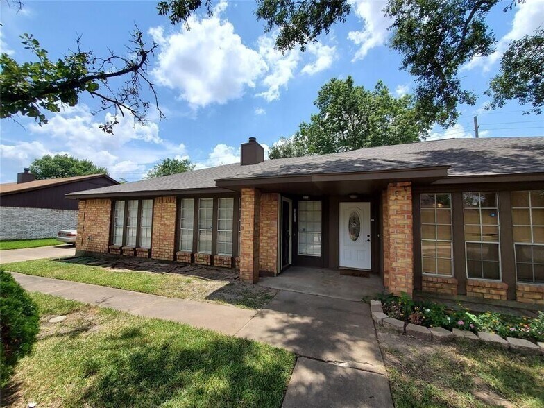 More Photos Of 19311-19315 Lazy Valley Dr, Katy Apartments For Sale