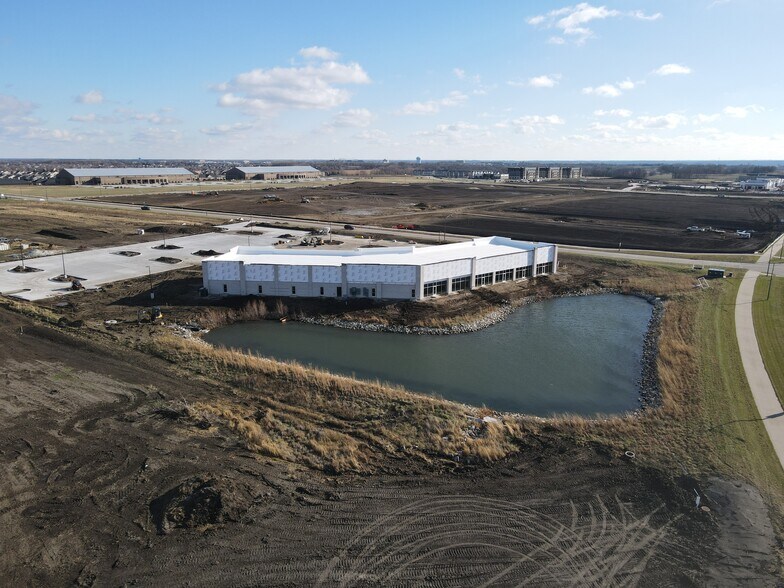 More Photos Of 1105 SE Pleasant View Dr, Waukee General Retail For Lease