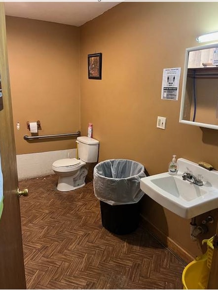 More Photos Of 3313 Seneca Tpke, Canastota Service For Sale