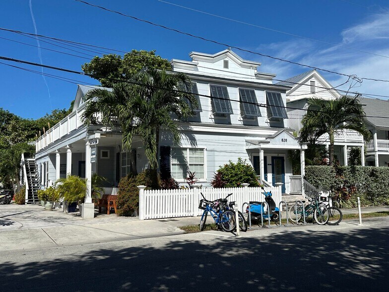Primary Photo Of 828 White St, Key West Office For Lease