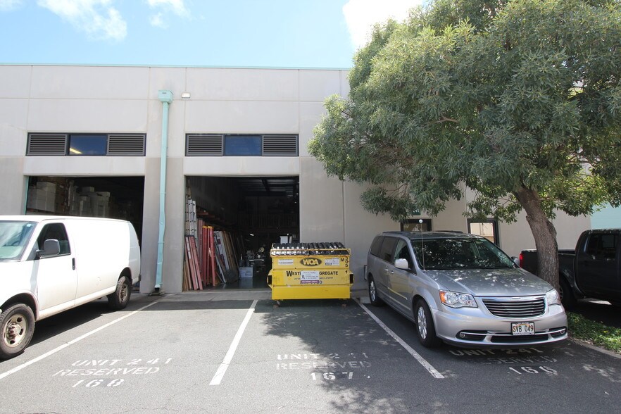 More Photos Of 94-1388 Moaniani St, Waipahu Light Distribution For Lease